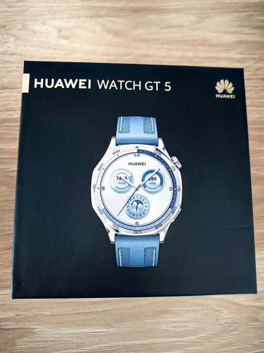 Часовник Huawei Gt5 с гаранция