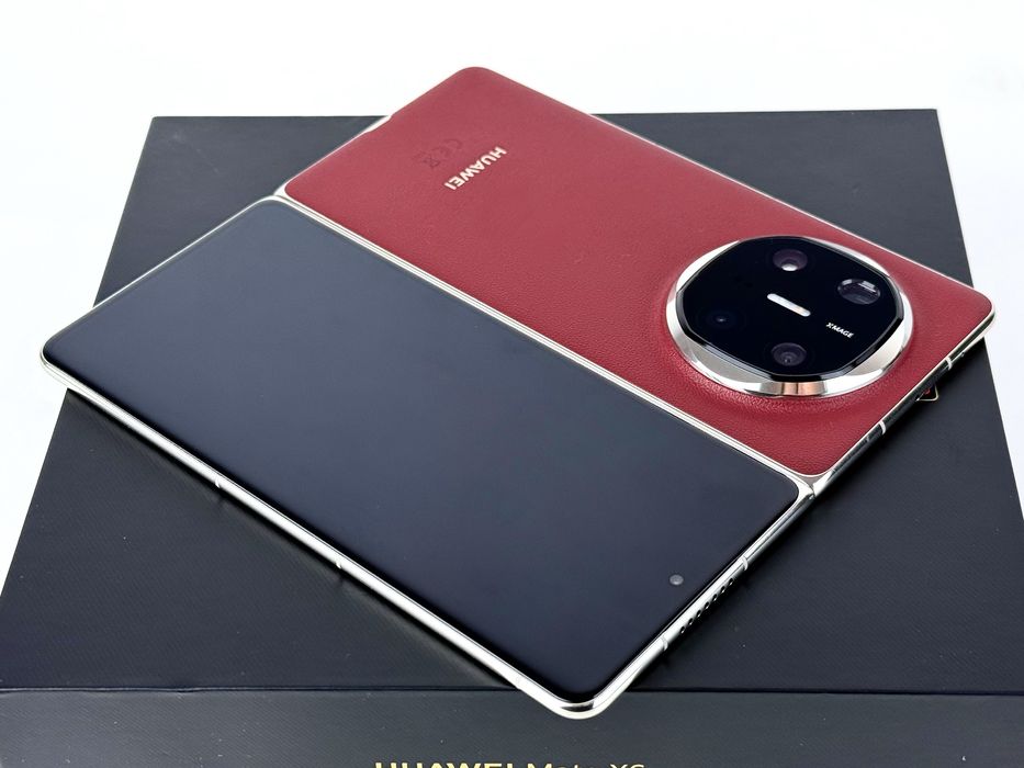 Huawei Mate X6 512GB 12RAM Nebila Red Перфектен! 2г. Гаранция!