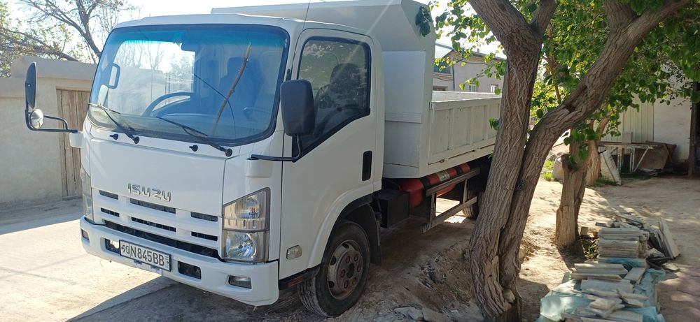 Исузу самасвал сотилади