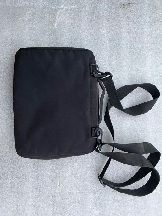 Чанта за лаптоп Tucano 22/29/6 см 10” инча лаптоп/таблет