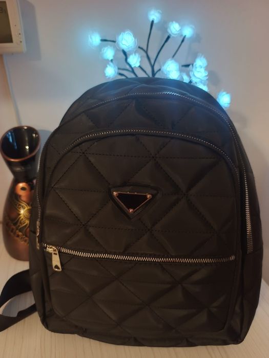 Rucsac Dama Nou cu 3 fermoare si 3 buzunare