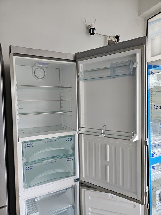 Хладилник с фризер LIEBHERR No frost