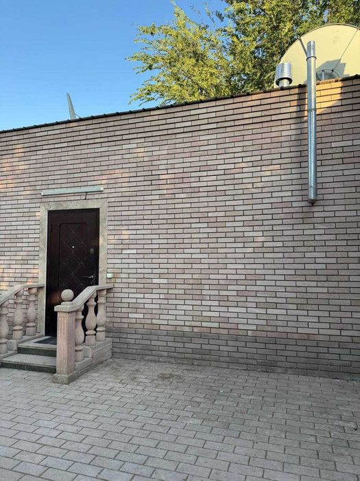 Травертин — доступный камень для фасадов, под ваши размеры