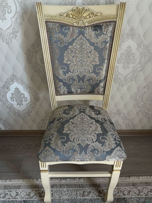 Продам стулья  для гостинной