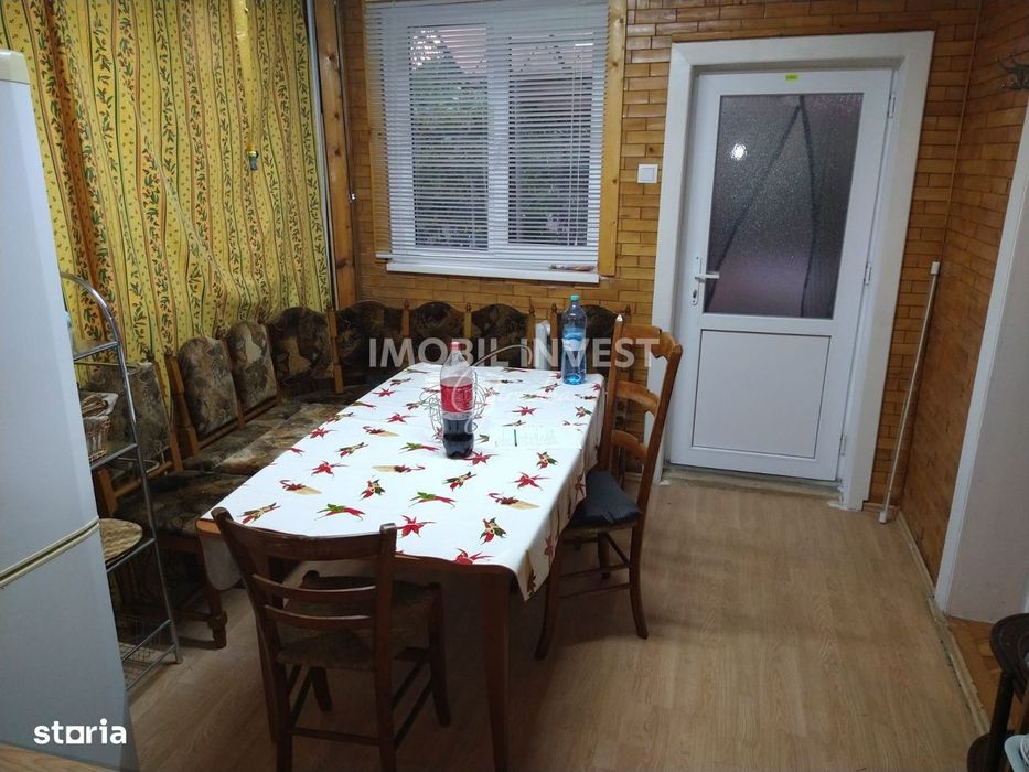 Super oferta! Casa de inchiriat , 10 camere, 5 bai,zona Cetate