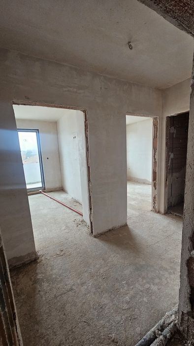 Продава се Двустаен апартамент в Търговище, Център - 70 кв.м за 1166 €/кв.м - Снимка #2