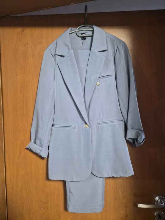 Костюми на различни марки летни и зимни