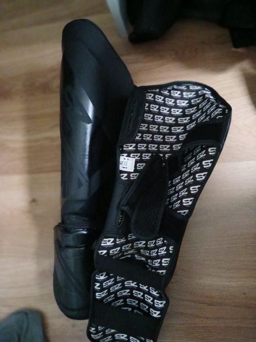 Продавам обувки и протектори