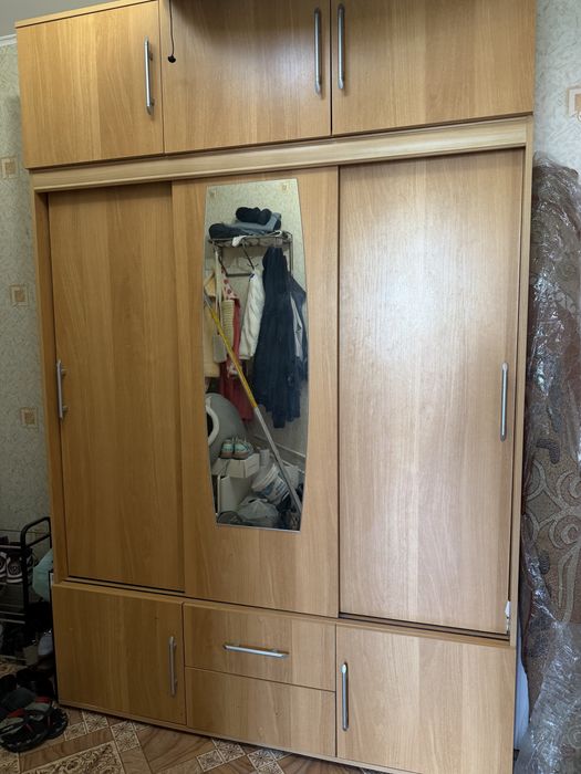Продам шкаф прихожая
