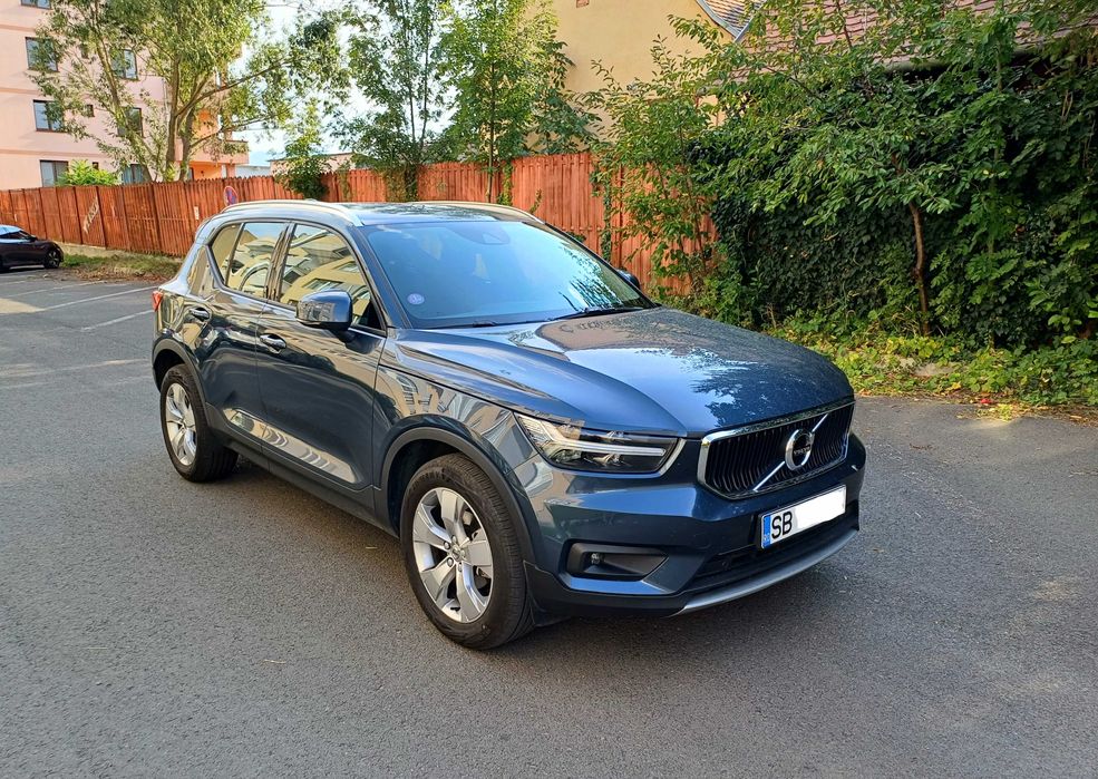 Vând Volvo XC40 Momentum Pro – Siguranță și Confort într-o stare impec