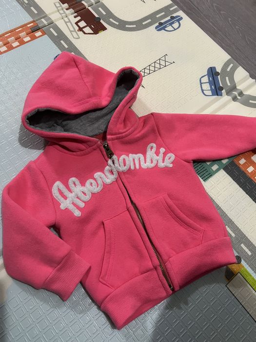 Распродажа детских вещей