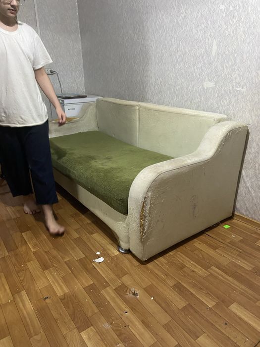 Отдам диван б/у для дачи или стройки