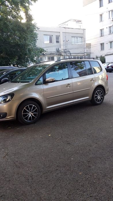 VOLKSWAGEN Touran 2013 — imagine 4