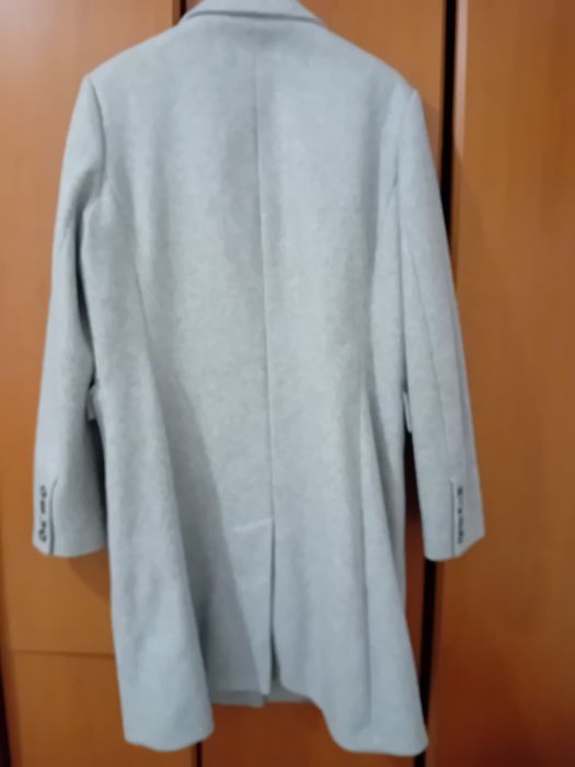 Palton gri de dama marimea 40 si sacou gri marimea L