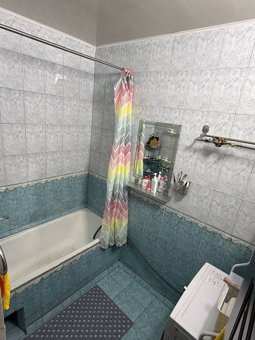 • Shoshiling! Qulay narxda uy sotiladi