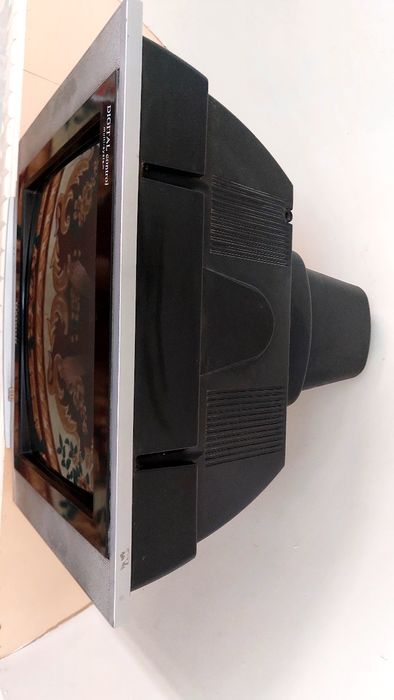 HAIRUN televizori + Tuner + 2 ta pulti bilan