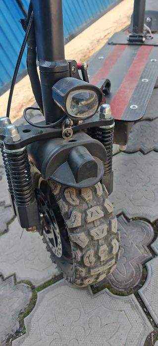 Электросамокат Boost boost-xl-max 48 v 15 a