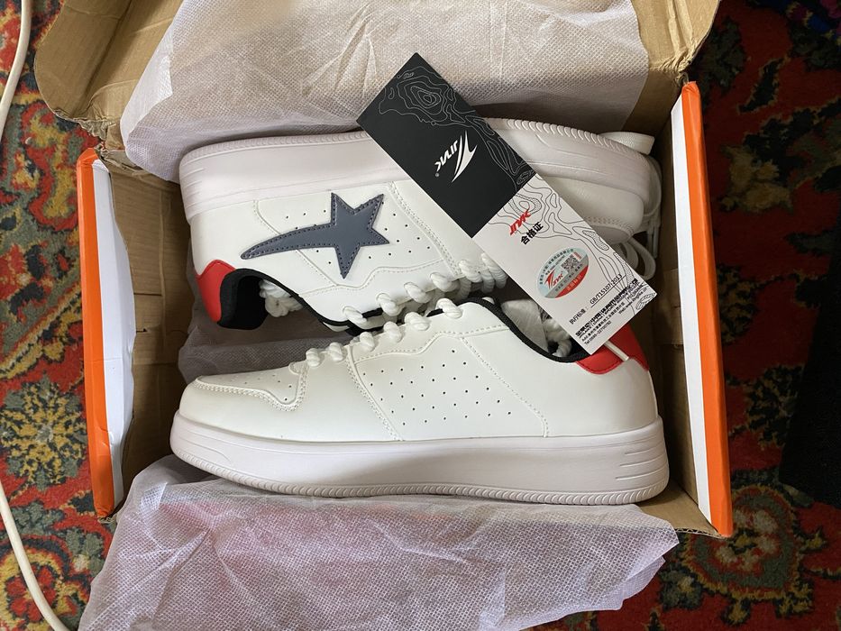 Новые кроссовки