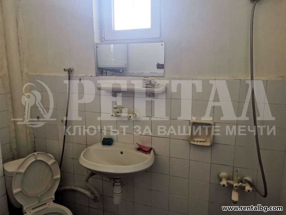 Двустаен апартамент, близо до ст."Христо Ботев".кв. Каменица, обзаведен