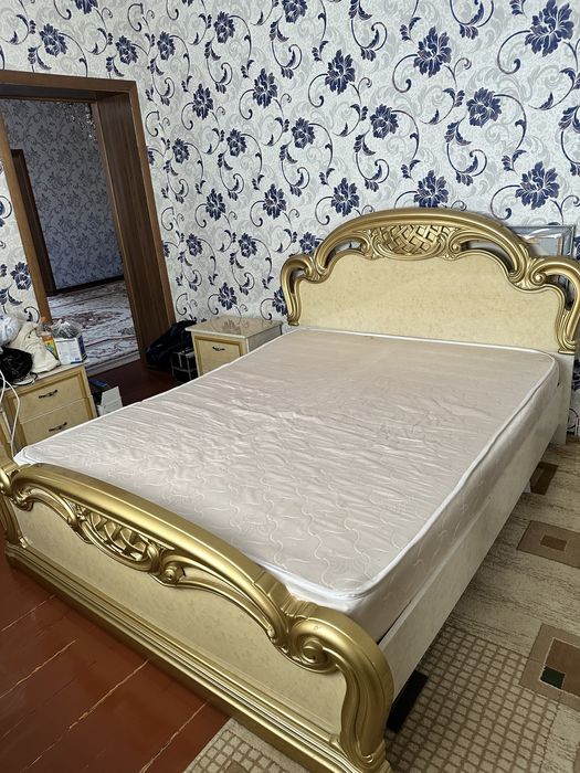 Продам спальный гарнитур. Спальный гарнитур сатылады.