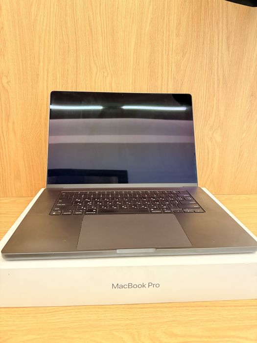 Лаптоп Apple MacBook Pro 16 M3 Pro Space Black  36GB