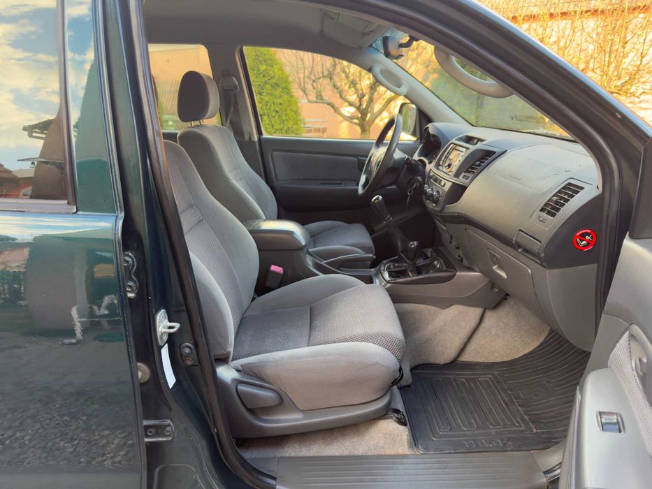 Toyota Hilux 2.5 D-4D 144 cp Euro 5 2012