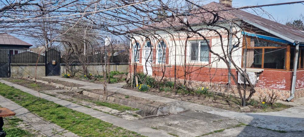 Casa de vanzare din caramida in Comuna Romanu, jud. Braila - Teren generos 2.284 mp