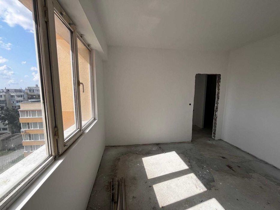 Продава се Двустаен апартамент в Разград, Орел - 63 кв.м за 1134 €/кв.м - Снимка #13