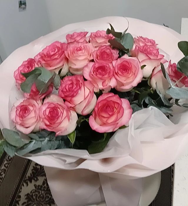 Свежие цветы розы