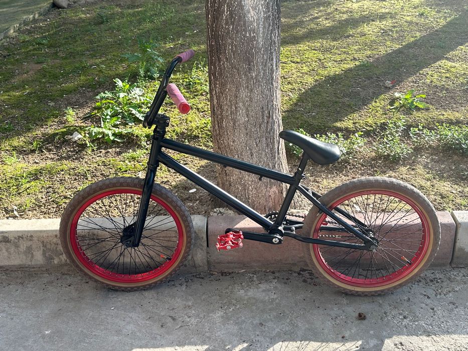 Трюковый велосипед BMX Бмх