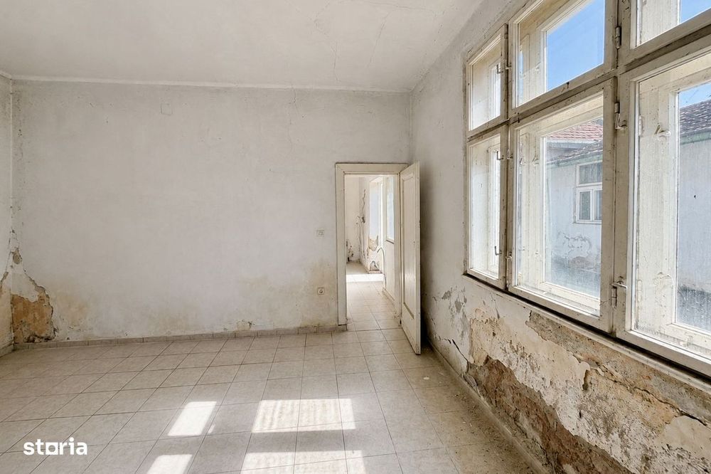 Casă din cărămidă, 6 camere, zona Pârneava, str. Eftimie Murgu