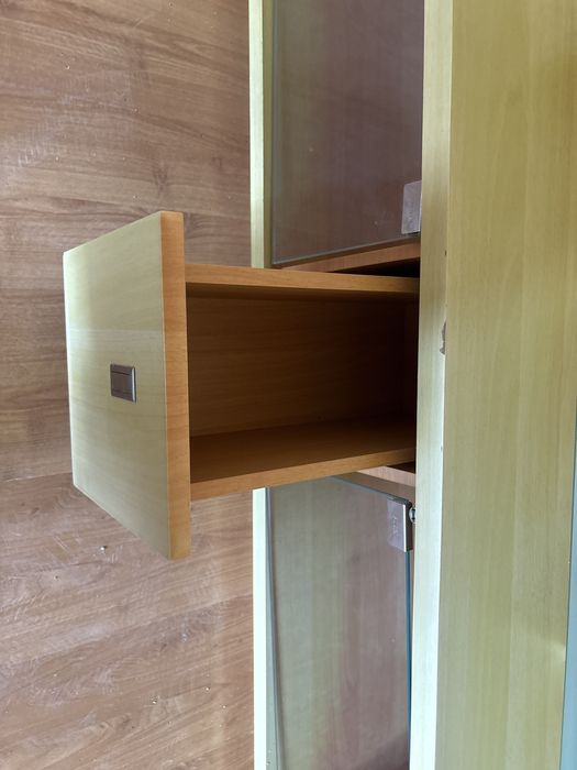 Телевизионна маса