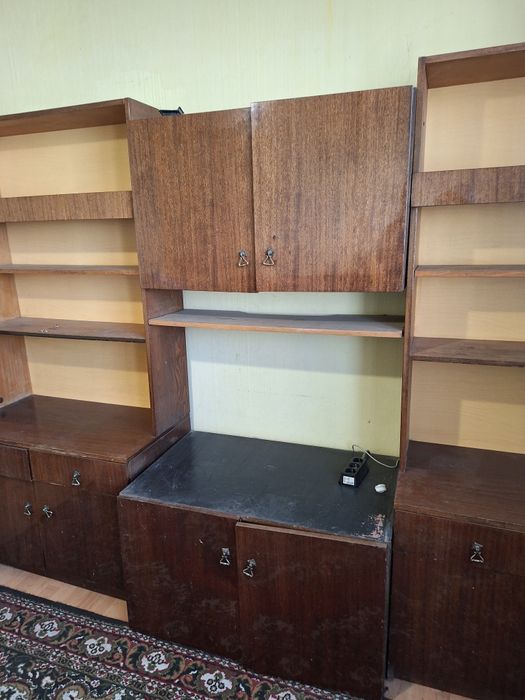 Подарявам мебели