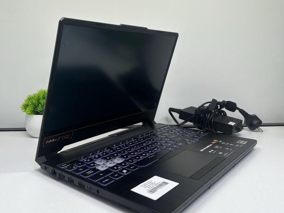 Asus intel core i5-11 SSD 512 Ram 8
