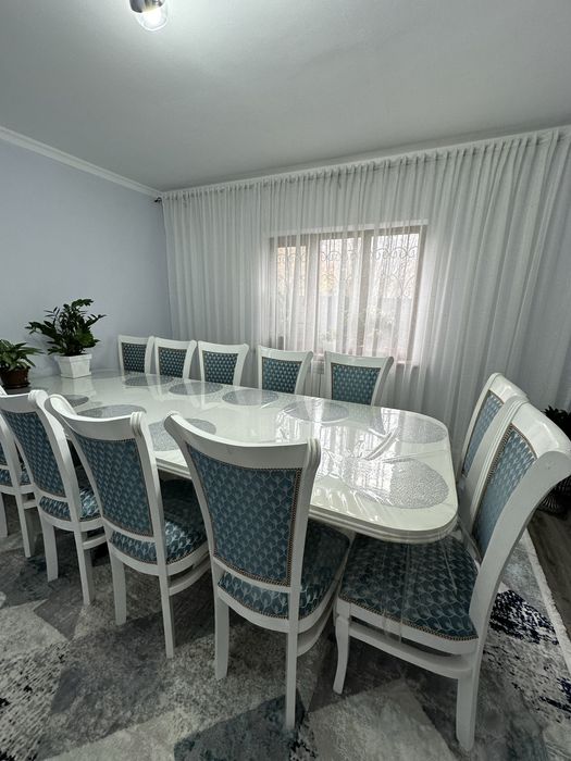 Продам стол со стульями