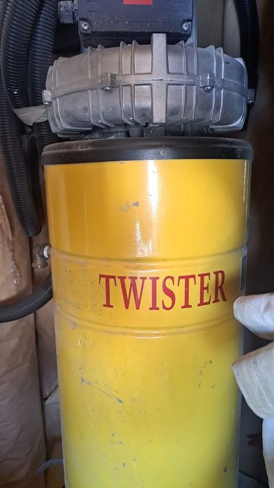 Aspirator TWISTER pentru tinichigerie