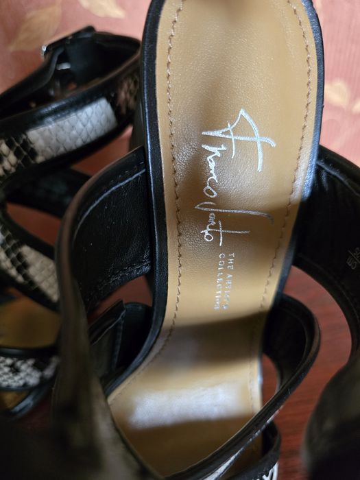 Продам босоножки женские