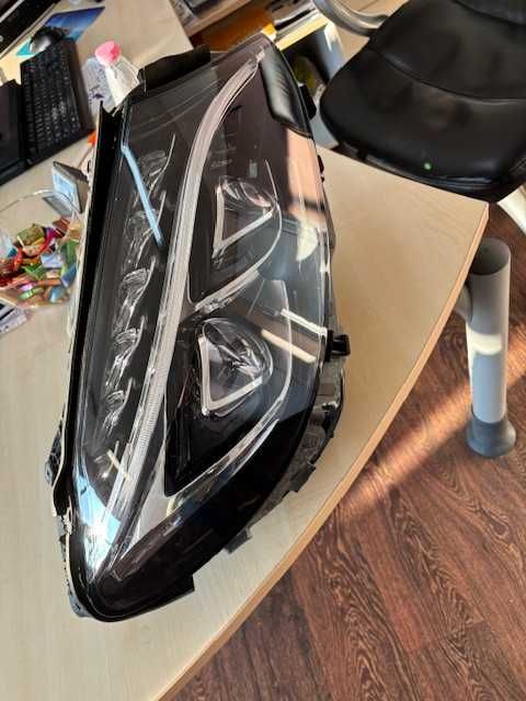 преден десен фар за мерцедес C 220-W205 .2019г