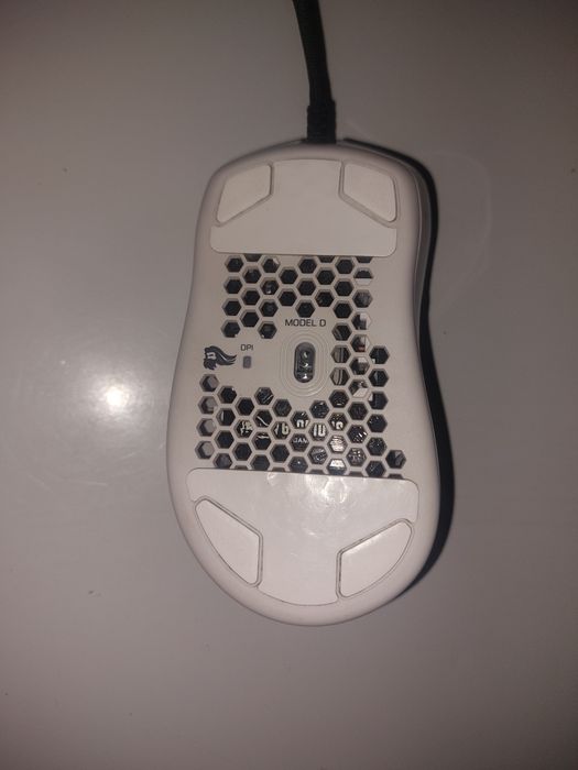 Мышка glorious model d