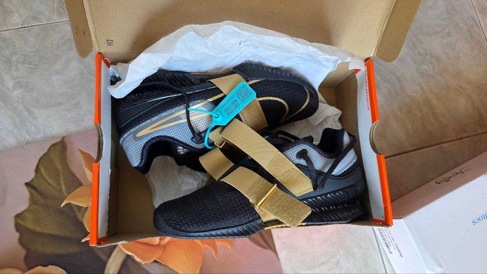 Штангетки Nike Romaleos 4 "Black/Metallic Gold" weightlifting shoes
