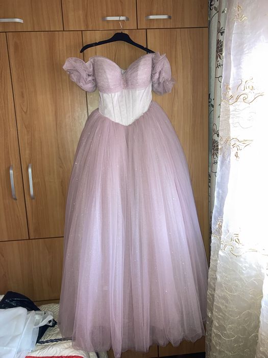 Rochie deosebită de ocazie- tip prințesă