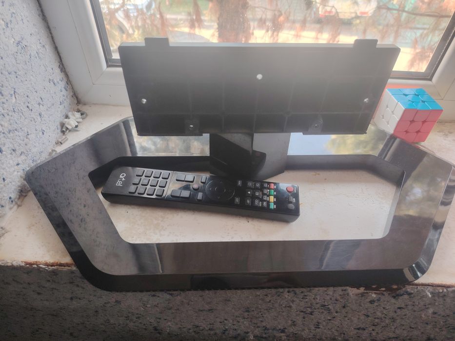 Televizor Sotiladi Artel 42 tali  model xamma kanallani ko'rsatadi