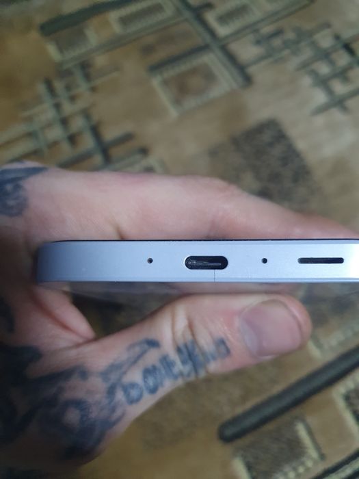 Самсунг А35  в отличном состоянии