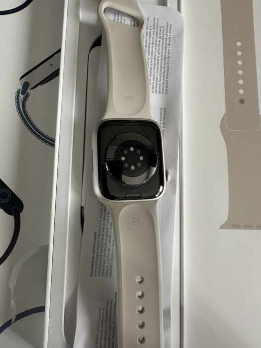Apple watch seria 8 Starlight Aluminium