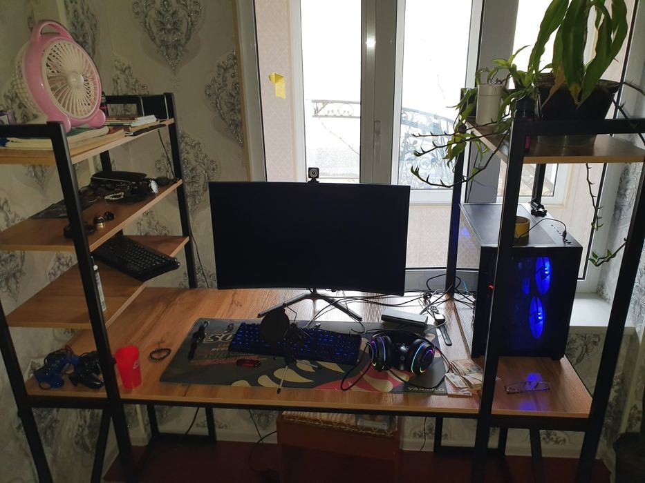 Компьютерный стол