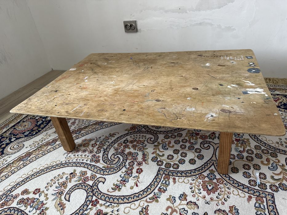 Жер стол сатылады 2000 тг ден