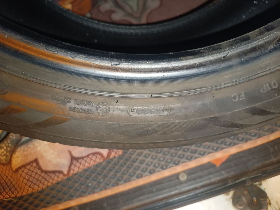 Продам комплект резины 275 45 r20