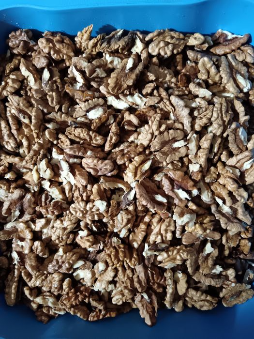 Miez de nuca de vânzare