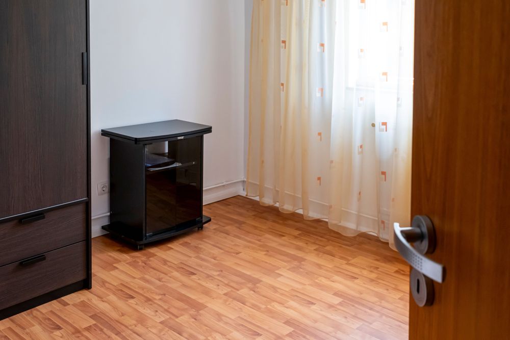 Proprietar, închiriez apartament 3 camere Girocului