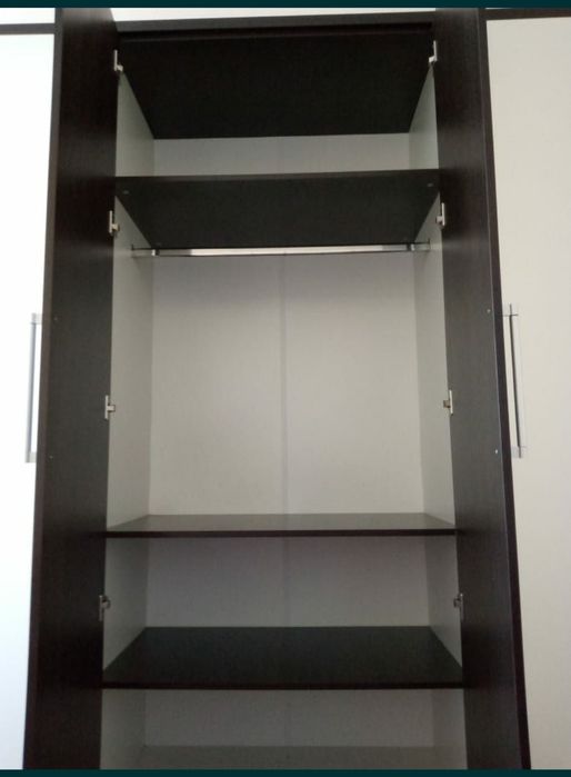 Шкаф, шифоньер большой